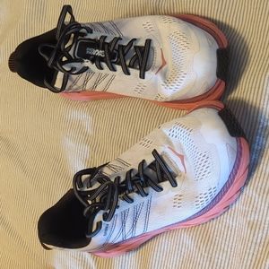 Hoka Clifton 6. Size 9.5!